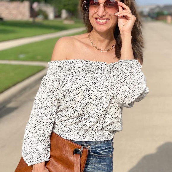 Off shoulder top - Picture 2 of 5